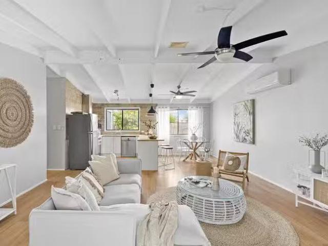 Cheap 147 Broadwater Avenue, Maroochydore, QLD 4558