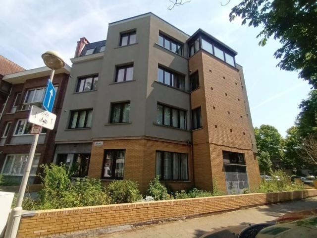 UNIQUE 140 m² APARTMENT WITH ROOF TERRACE
