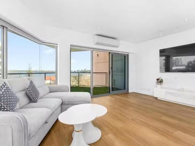 Charming 14/19 Bowman Street, South Perth, WA 6151