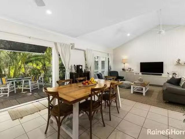 Cozy 14/1 Merchants Parade, Marcoola, QLD 4564