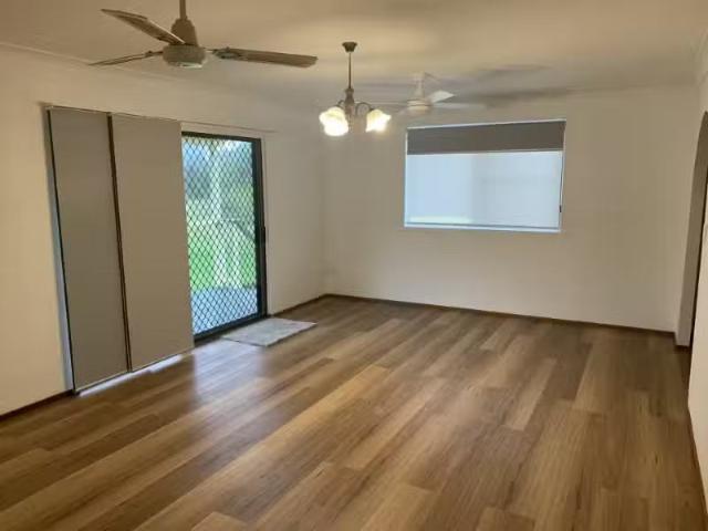 Just in! 1425 Manning Point Road, MITCHELLS ISLAND House for r.
