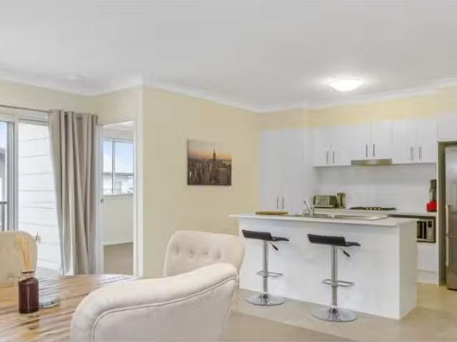 Unique 14/28 Cowmeadow Road, Mount Hutton Townhouse for rent.