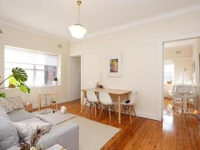 Cozy 1/43 Francis Street, Bondi Beach, NSW 2026