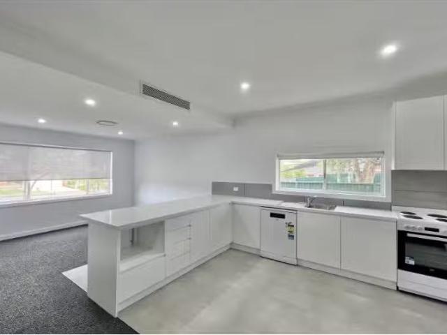 Nice 143 Woronora Road, Engadine House for rent Listed by Bre.