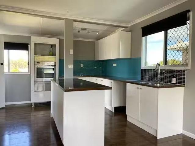 Nice 14 Cafferky Street, One Mile, QLD 4305