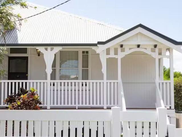 Rental! 14 Clifton Street, Booval, QLD 4304