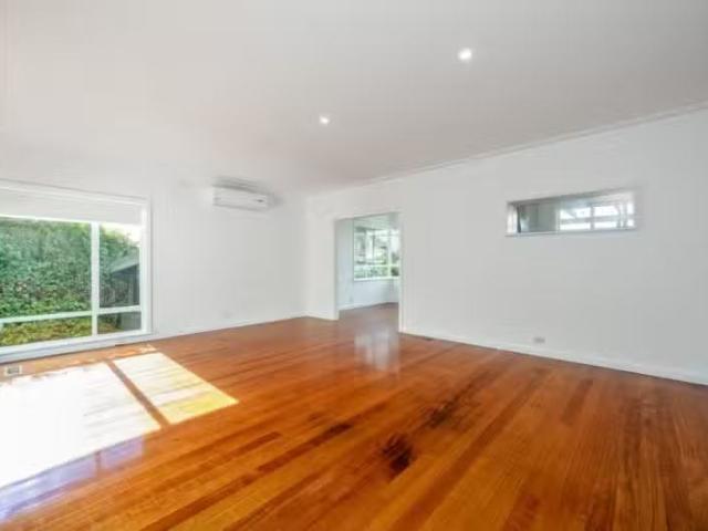 Unique 14 Arapilles Drive, Templestowe Lower VIC 3107 House.