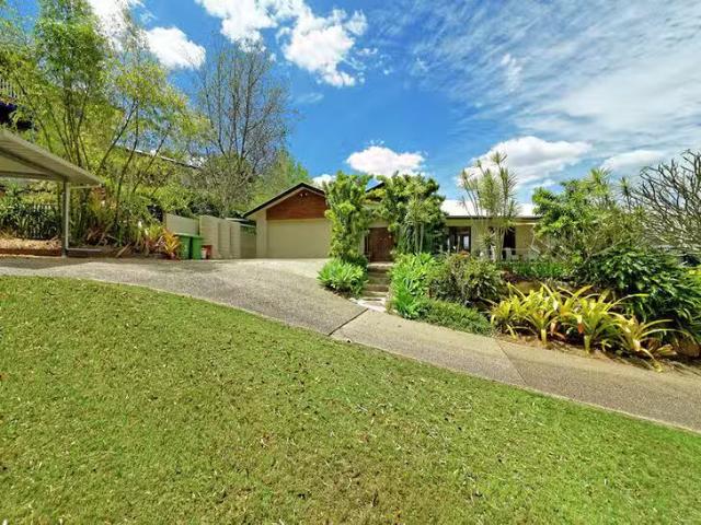 Just in! 14 Marara Court, Albany Creek, QLD 4035