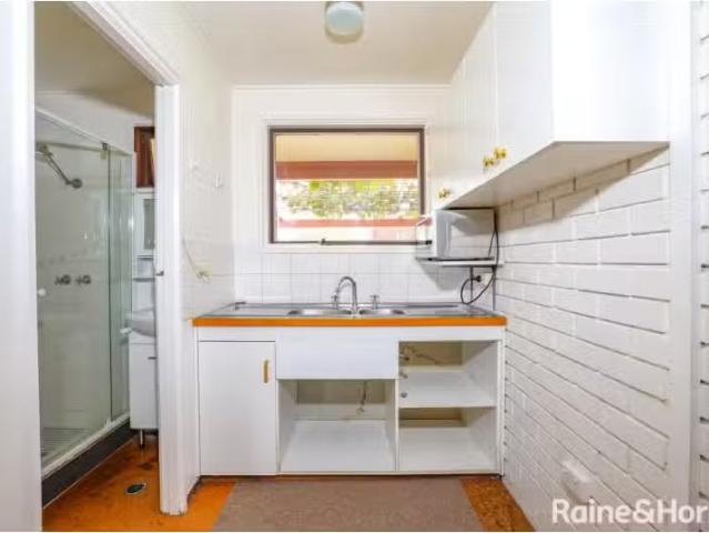 Rental! 14 Mc Lennan, ROBIN HILL House for rent Listed by Ren.