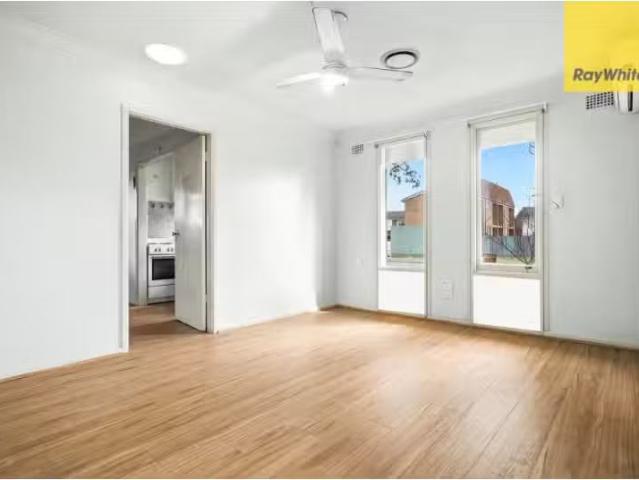 Deal! 14 Mercator Crescent, WILLMOT House for rent Listed by.
