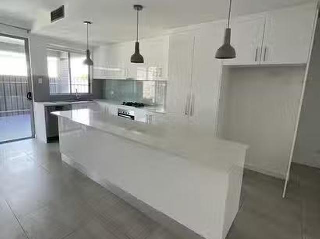 For Rent! 1/4 Mundon Street, Campbelltown, SA 5074