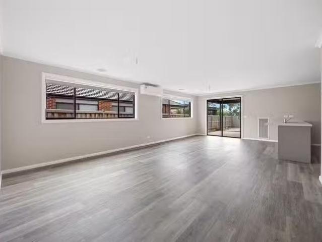Deal! 14 Telluride Drive, Winter Valley, VIC 3358