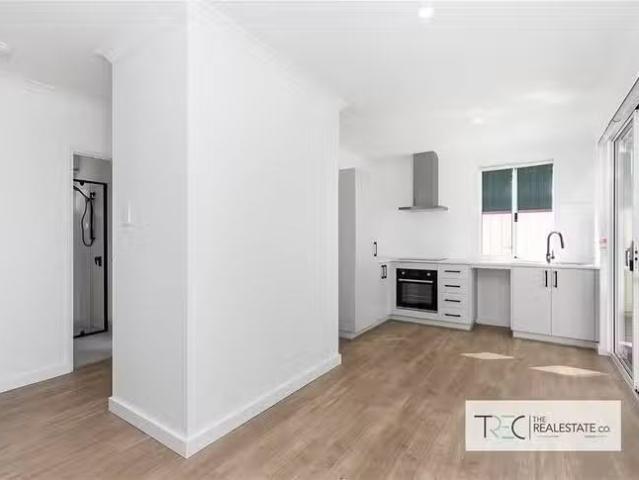 Charming 14A Cobblers Street, Falcon, WA 6210