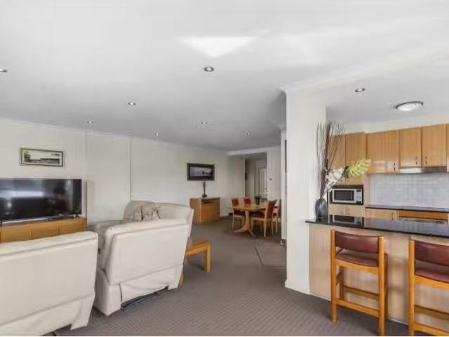 Just in! 15/50 54 Corrimal Street, Wollongong Apartment for re.