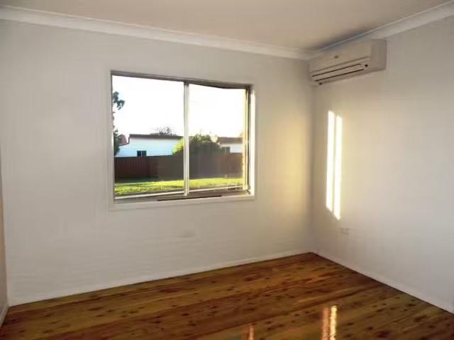 Cozy 1/58A Bogalara Road, Old Toongabbie Apartment for rent L.