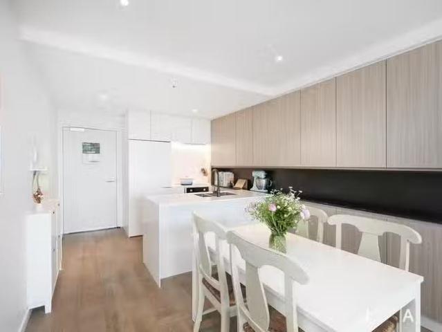 Cozy 1501/1 Ascot Vale Road, Flemington, VIC 3031