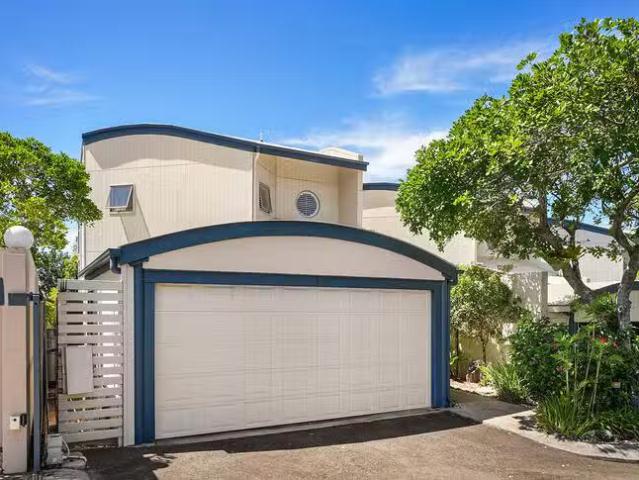 Just in! 1/528 David Low Way, Castaways Beach, QLD 4567