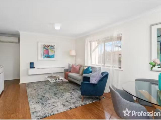 Unique 15/3 7 Abbotsford Street, WEST LEEDERVILLE House for re.