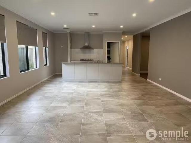 Cozy 15 Cascade Road, Wandi, WA 6167