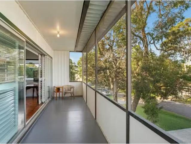 For Rent! 15 Bambara Avenue, Summerland Point House for rent.