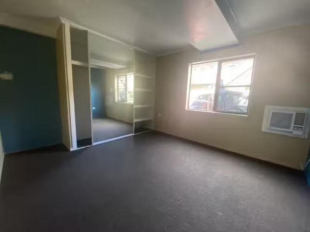 Cheap 1/5 Holland Street, West Mackay QLD 4740