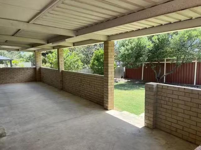 Rental! 15 Hargreaves Road, Coolbellup, WA 6163