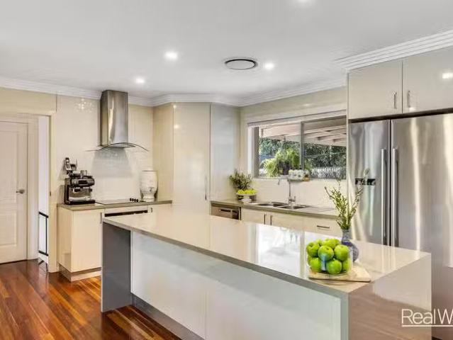 Unique 15 Sidney Street, North Toowoomba, QLD 4350