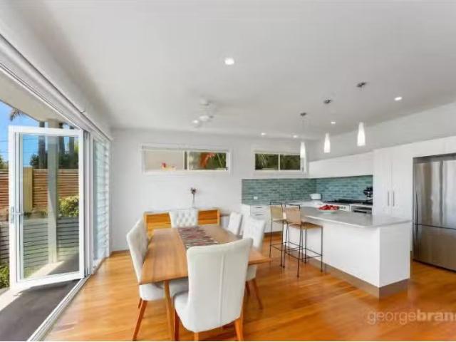 Deal! 1/66 Havenview Road, Terrigal Townhouse for rent Listed.