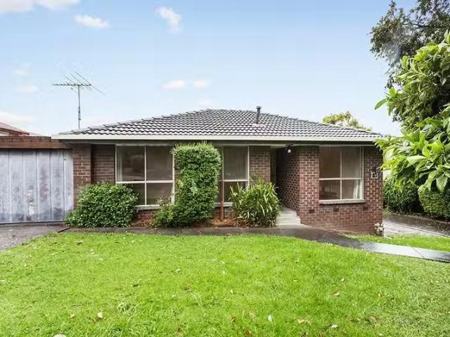 Deal! 1/67 Medway Street, Box Hill North VIC 3129