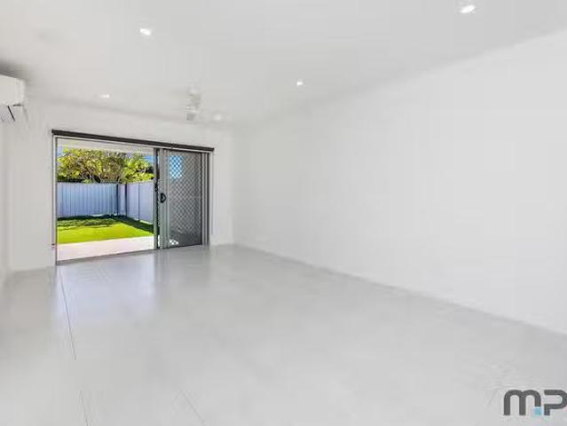 Unique 1/67 North Lakes Circuit, Burrum Heads, QLD 4659