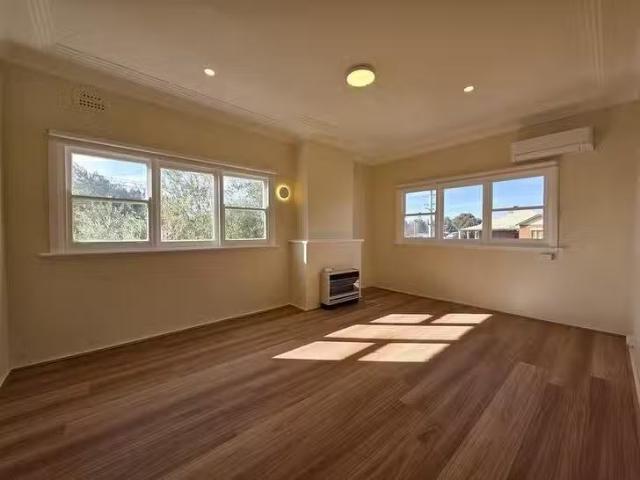 Cozy 1/69 Bant Street, South Bathurst, NSW 2795