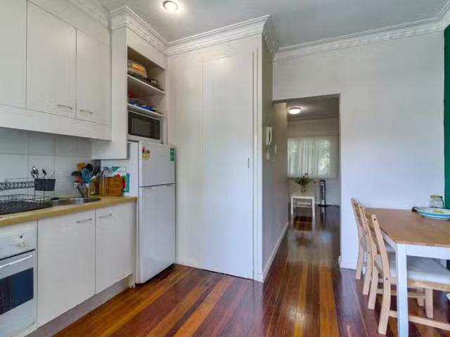 Deal! 16/27 Gray Road, West End, QLD 4101
