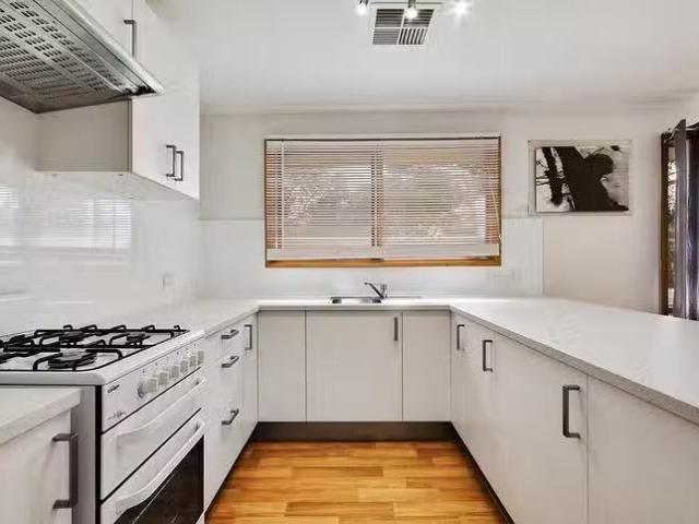 Cozy 16 Chesser Street, Parafield Gardens, SA 5107