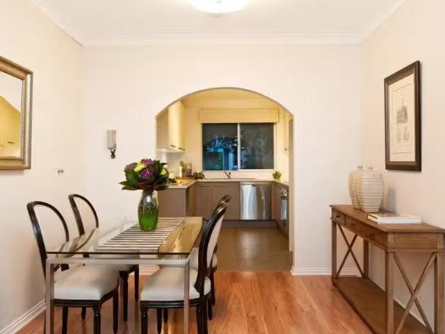 Cheap 16 Crows Nest Road, Waverton Apartment for rent Listed.