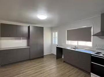 Unique 16 Gleeson Street, Crows Nest, QLD 4355