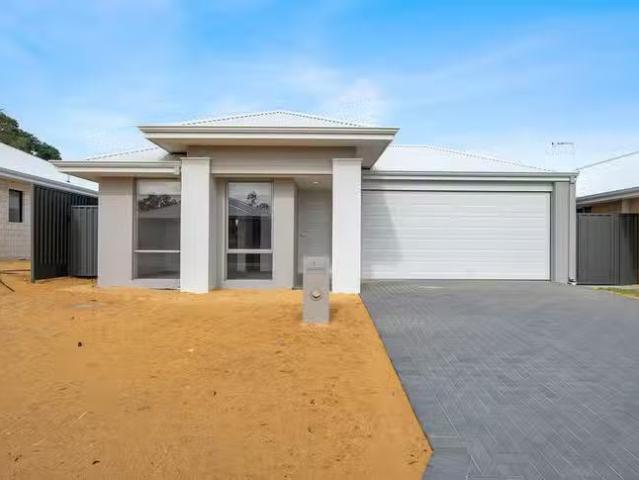 Nice 16 Farncomb Street, Byford, WA 6122