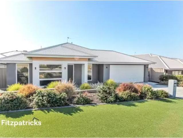 New 16 Hollows Crescent, Lloyd House for rent Listed by Renta.