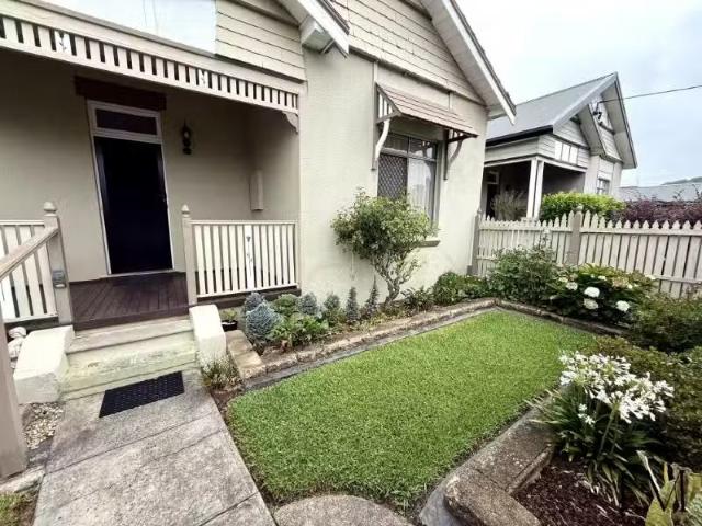 Charming 16 Oxford Street, New Lambton House for rent Listed.