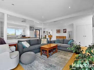 Just in! 16 Lakeview Drive, EDGEWATER, WA 6027 House for Rent