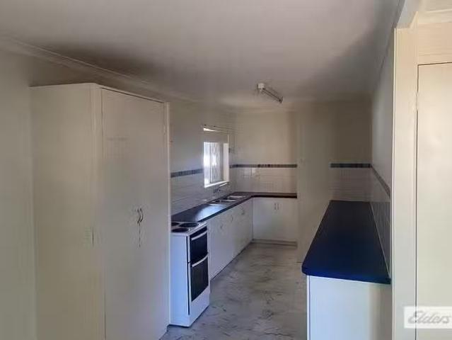 Cozy 16 Miles Platting Road, Eight Mile Plains, QLD 4113