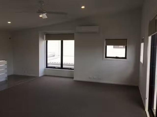 Cheap 16A Putters Circuit, BLACKTOWN Apartment for rent Liste.