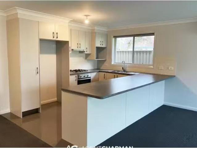 Rental! 16B Kefford Street, Bathurst Townhouse for rent Liste.