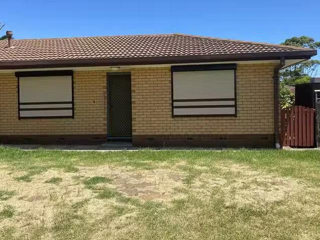 Nice 1/6B Spenfeld Court, Valley View, SA 5093