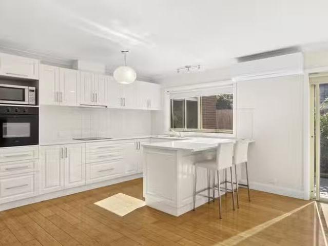 Nice 16B Tasman Avenue, Belmont, VIC 3216