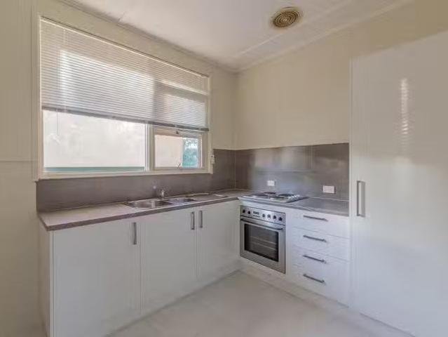 Deal! 16B Victoria Drive, Modbury, SA 5092