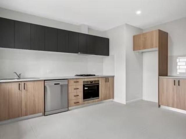 Unique 1/712 Plenty Road, Reservoir VIC 3073 Apartment For L.
