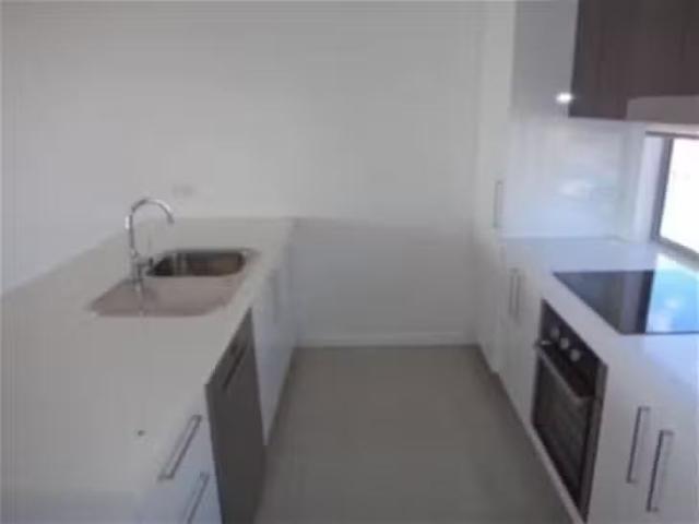 Cheap 17/25 27 Passage Street, Cleveland, QLD 4163