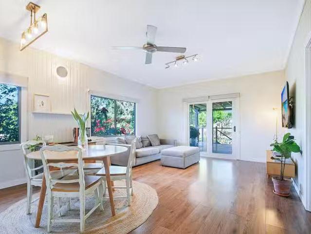 Unique 173 Macrossan Avenue, Norman Park, QLD 4170