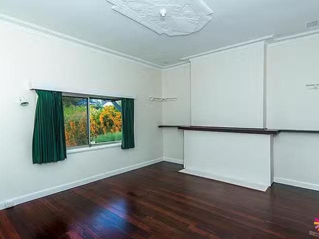 Deal! 17 Alday Street, St James, WA 6102