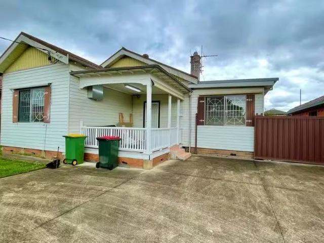 Unique 17 Gilmore Street, Cabramatta House for rent Listed by.